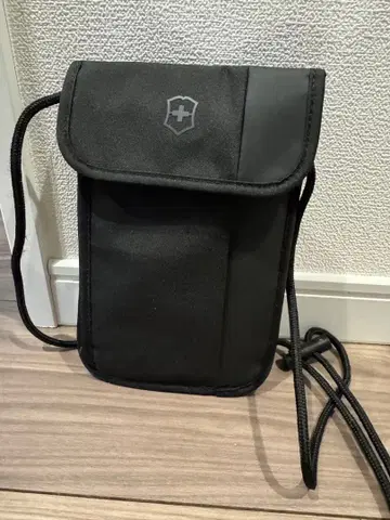 victorinox 보안 넥 파우치
