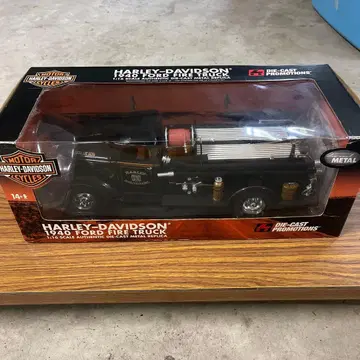 Harley-Davidson 1940 Ford Fire Truck