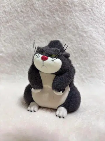 장난 고양이 루시퍼 피규어