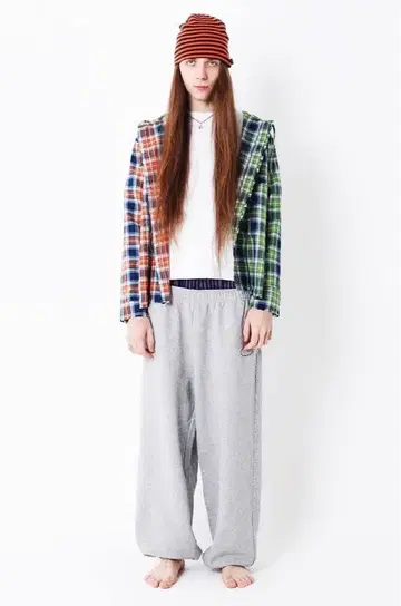 AFB 스터드 스웨트 팬츠 11/23까지