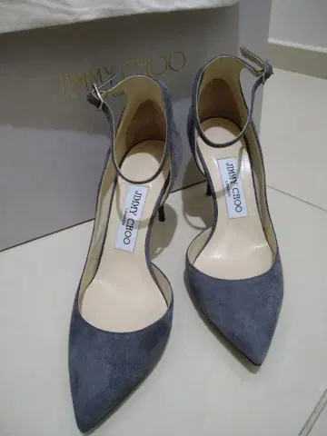 [ Jimmy Choo ] 스웨이드 펌프스 35.5
