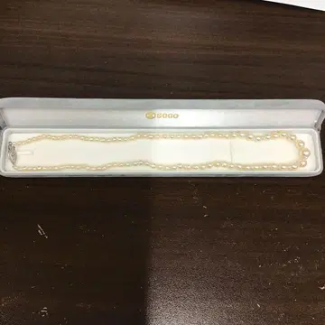 화이트 진주 목걸이