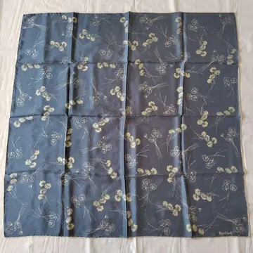 마가렛호웰 실크 스카프 대형 네이비