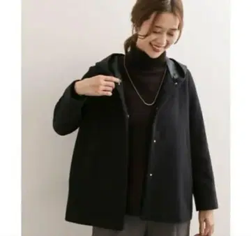 어반 리서치 도어스 숏코트