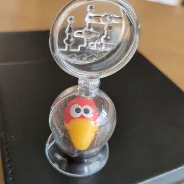 쿄로짱, 모리나가 완구 통조림 달의 종