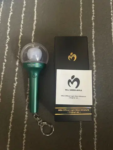 Mrs. GREEN APPLE 라이트 스틱 키링 미니어처