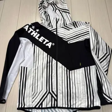 ATHLETA 스트라이프 나일론 자켓