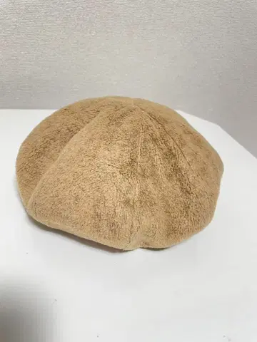 마모트 베레모 사각 유리 콜라보