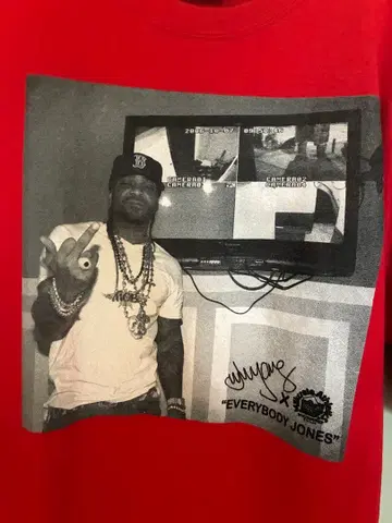 래퍼 Jim Jones everybody jones T셔츠