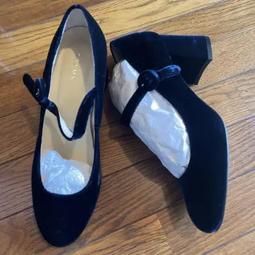 네이비 벨로아 스트랩 펌프스 23.5cm