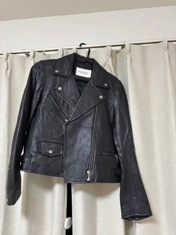 블랙 가죽 자켓 라이더스