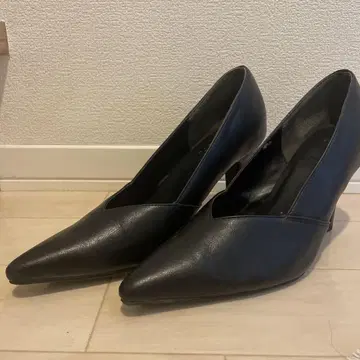 GYDA 블랙 스틸레토 하이힐 L