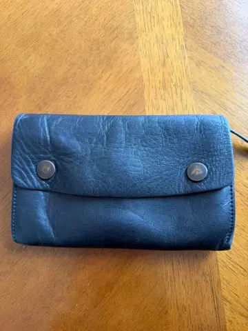 ann demeulemeester 블랙 가죽 장지갑 스냅 버튼 포함