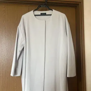 BARNEYS NEW YORK 라이트 그레이 롱 코트