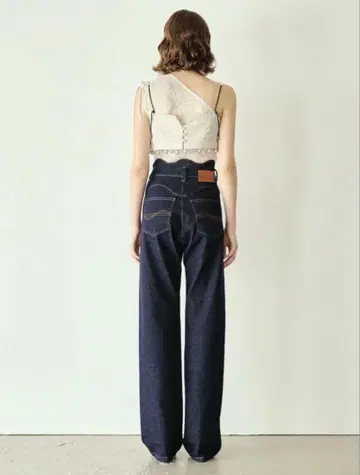 Eaphi 에피 WAVE DESIGN HIGH WAIST DENIM