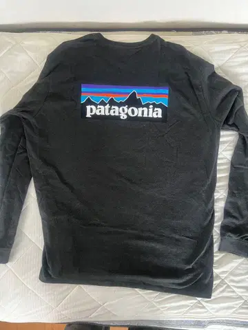 patagonia 블랙 긴팔 롱티