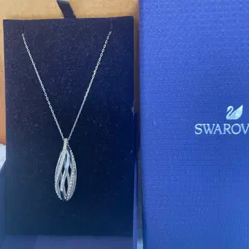 스와로브스키 [ Turnaround 펜던트 ]