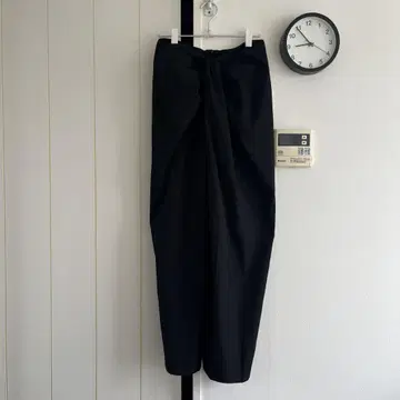A.subjjject 드레이프 팬츠