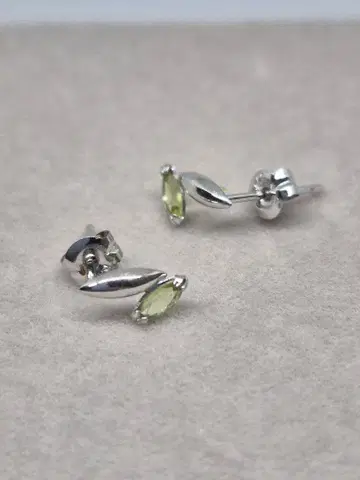 K14WG 화이트 골드 귀걸이 약 0.3g 당일 발송