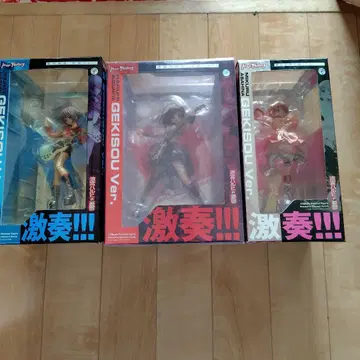 스즈미야 하루히 격주Ver. 1/8 스케일 피규어 3체 세트