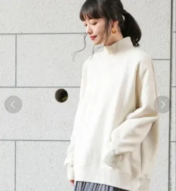 새상품급 LOWRYS FARM 하이넥 튜닉 기모 풀오버 아이보리