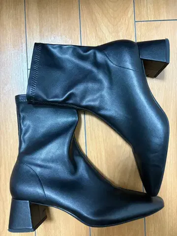 자라 숏부츠 블랙 36 합성 피혁