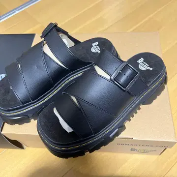 닥터마틴 Dr.Martens 새상품 슬라이드 샌들 블랙