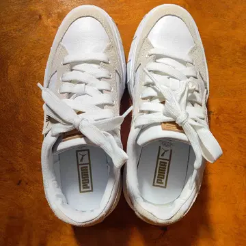 푸마 화이트 통굽 스니커즈