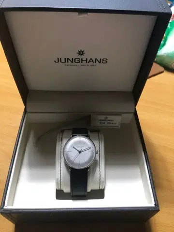 새상품급 JUNGHANS 맥스 빌 수동 와인딩 시계