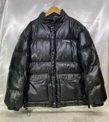 Subciety 로고 자수 가죽 다운 자켓