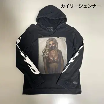 새상품급 카일리 제너 프레임 프린트 후드티 L