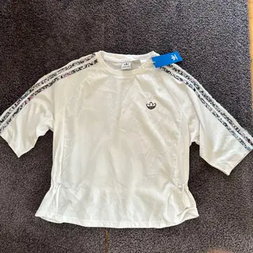 adidas 화이트 T셔츠 사이즈 XL
