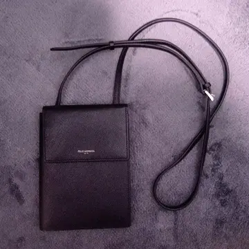 PELLE MORBIDA Barca (바르카) 여권 케이스 블랙