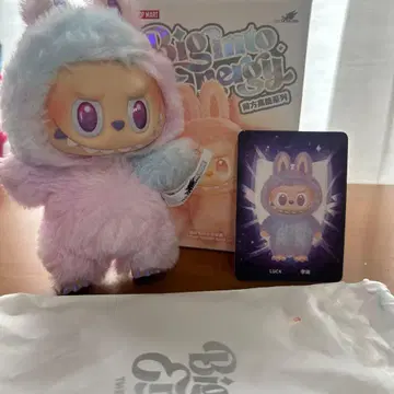 정품 LABUBU Big into Energy