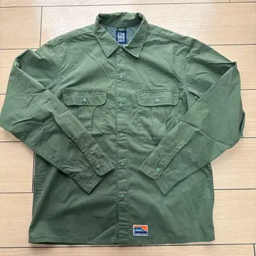 STANDARD CALIF. 올리브 그린 셔츠