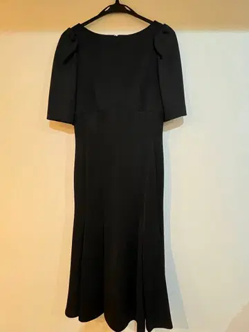CELFORD 블랙 원피스