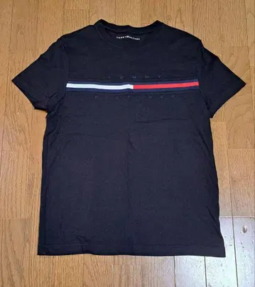 TOMMY HILFIGER 블랙 T셔츠 S