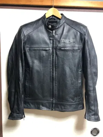TRIUMPH 블랙 가죽 자켓