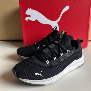 PUMA 스니커즈 23.5cm