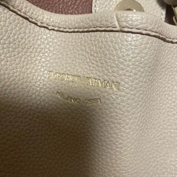엠포리오 아르마니 베이지 토트백