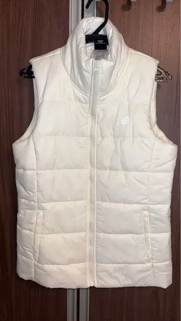 화이트 다운 베스트 퀼팅