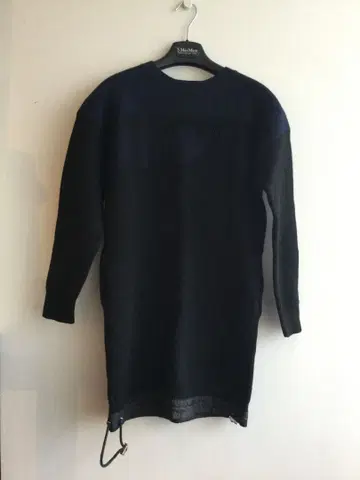 사카이 럭의 가볍고 멋스러운 원피스입니다