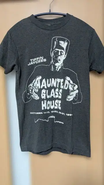 빈티지 HAUNTED GLASS HOUSE T셔츠 초레어
