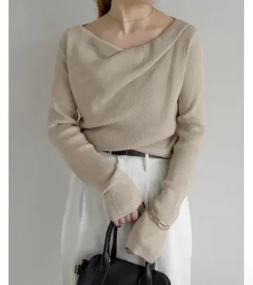 드레이프 넥 리브 니트탑