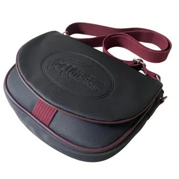 [레어] 라코스테 숄더백 로고 엠보 메신저 사선 크로스백