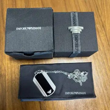 [ 가격 인하 ] Emporio Armani 도그 택 목걸이