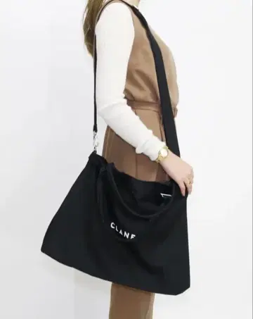 CLANE 블랙 숄더백