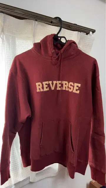 A.P.C. 버건디 REVERSE 후드티