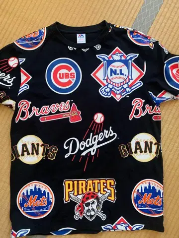 마제스틱 MLB 올 패턴 T셔츠 M 사이즈