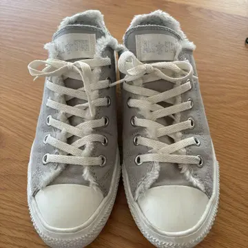 CONVERSE 그레이 프린지 스니커즈
